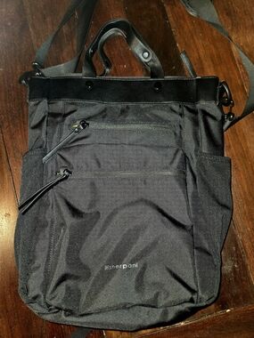 Sherpani Black Soleil Travel Bag/backpack